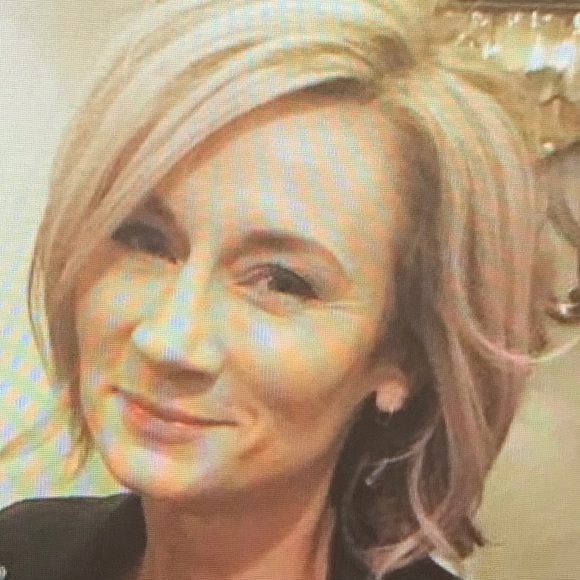 Meet your Posher, Emily buzek - Picture 1 of 2